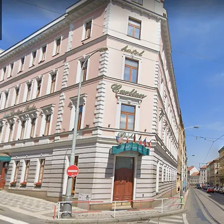Carlton Hotell 4*