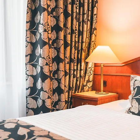 Hotel Carlton