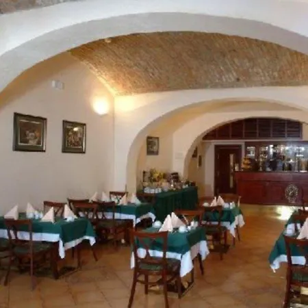 Hotell Carlton 4*