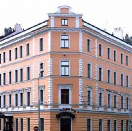 Carlton Hotell