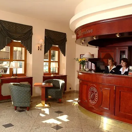 Hotell Carlton 4*