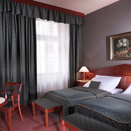 Carlton Hotell