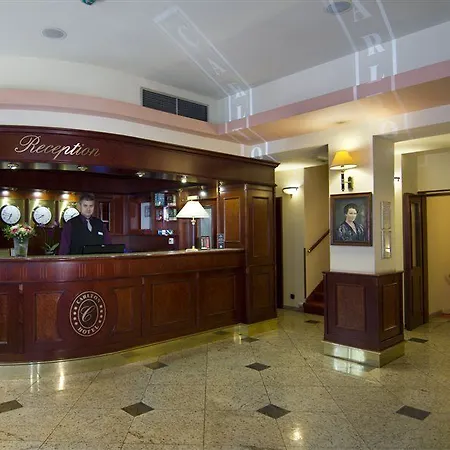 Carlton Hotell