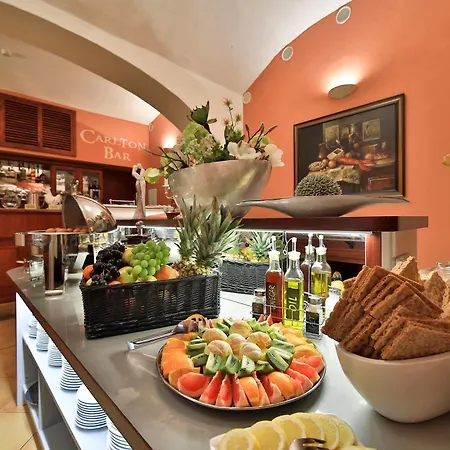 Hotell Carlton 4*