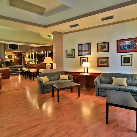 Hotell Carlton 4*