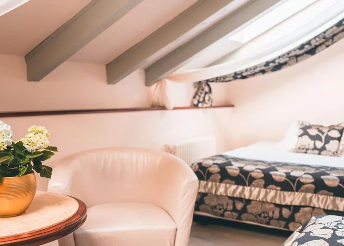 Hotel Carlton 4*