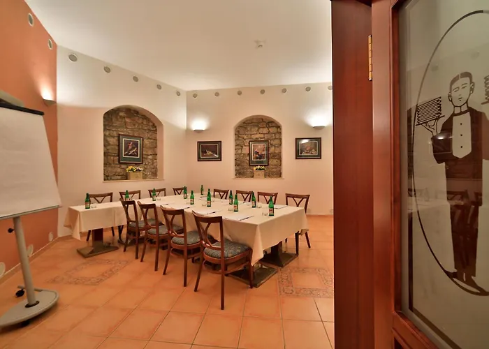 Hotell Carlton 4*